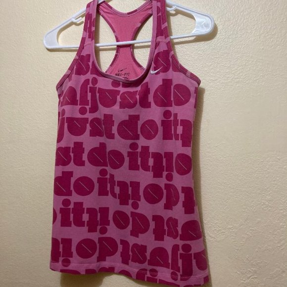Nike Women's Pink 'Just Do It' Pattern Work Out Tank Top Built In Bra Size Small - Picture 1 of 7